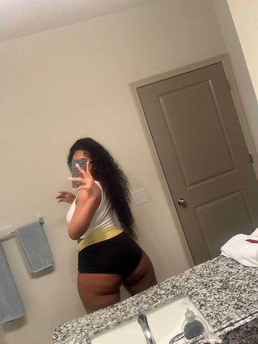diamonddancee's tweet photo. Morning thick🍑 https://t.co/Hsc7xp7pdm