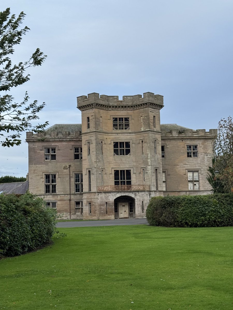 Holiday home happiness 🥰
#vera🐶
#DogsOnX
#TwinsiesOnTwitter 
#northumberland