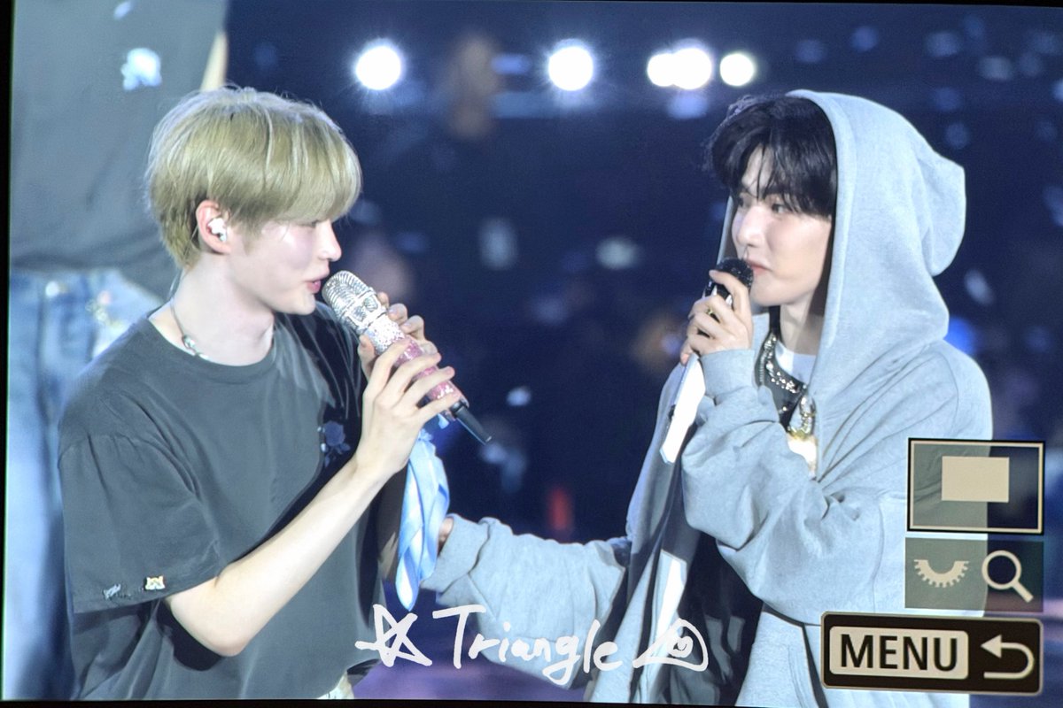 𝒕𝒓𝒊𝒂𝒏𝒈𝒍𝒆🩵🩷 tweet media