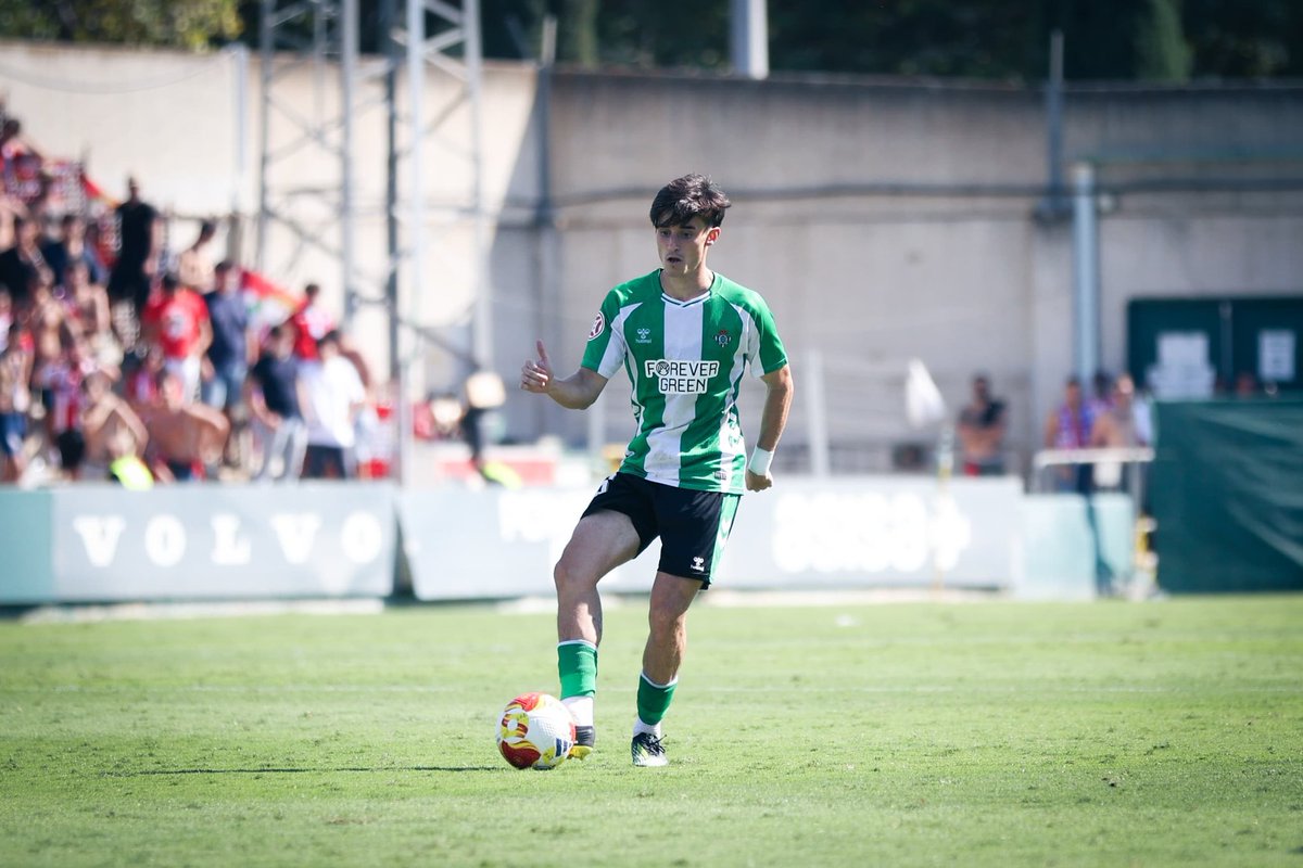 El Betis Deportivo ha conseguido rascar un punto gracias al tanto de Kwame Sosu. Sigue sin ganar el equipo de Javi Medina en casa. 

En breve la crónica de <a href="/dniebla94/">David Niebla Oliver</a> 

📷 <a href="/LucasybnPhoto/">Lucas Yébenes Gordillo</a>