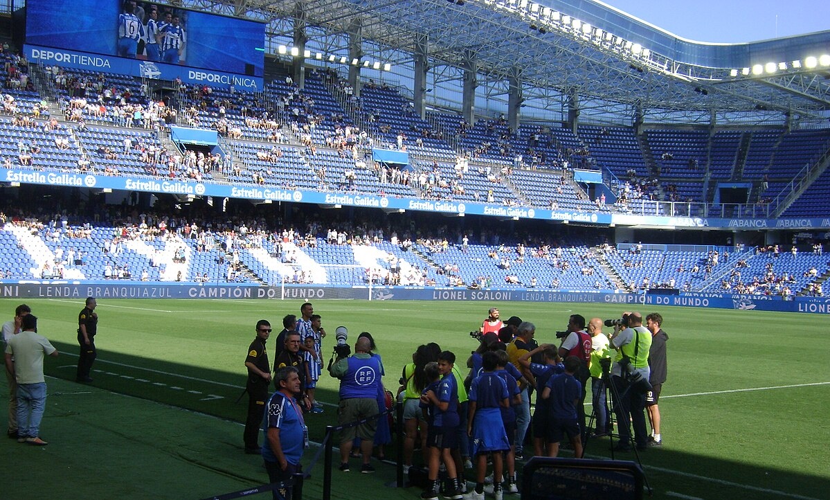 La <a href="/U_D_Almeria/">UD Almería</a>, a por la cuarta victoria ante un <a href="/RCDeportivo/">RC Deportivo</a> imbatido en Riazor e invicto en <a href="/LaLiga/">LALIGA</a>
Rubi trata de sorprender con Dzodic y Horta en el doble pivote, y Arnau en la banda (4-2-3-1), ante un Depor líder (4-4-2), que tiene su referencia en Yeremay

#DéporAlmería