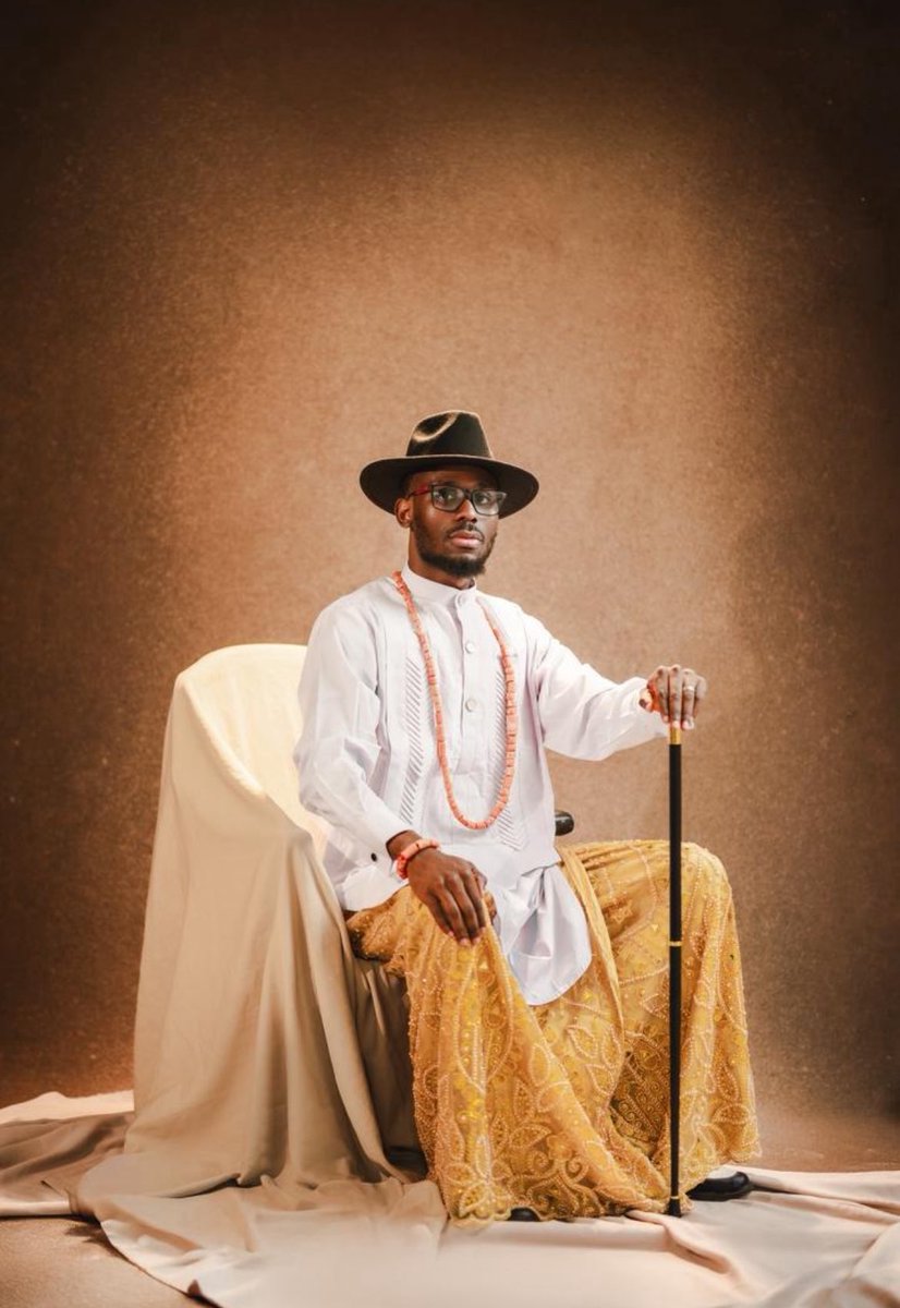 Different shades of Brown Backdrops… painted by me 📸🤎

Order a Canvas Backdrop from me today 💯✅