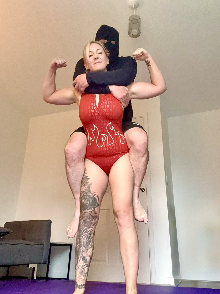 I’m the toughest girl you’ll ever meet. 💪

<a href="/Sessiongirls/">SessionGirls</a>