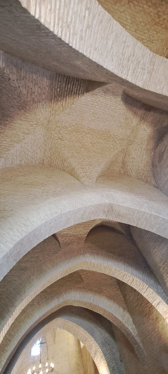 honorio_aguilar's tweet photo. Cada vez que visitamos la iglesia de San Bartolomé de Villalba del Alcor, también denominada Iglesia-Fortaleza, nos sorprende.
Presenta una singular planta rectangular con cuatro torreones en sus esquinas que proporcionan una imagen de fortaleza al conjunto. #almohade https://t.co/sx1rHxvggg
