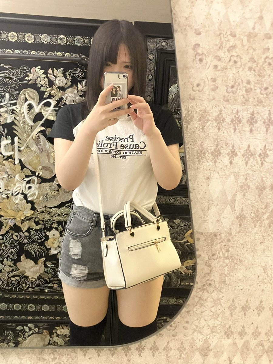 Cv2iX's tweet photo. 見覚えある人も戻ってきて遊んでください❕

#荒野行動してる人と繋がりたい 
 #荒野行動している人と繋がりたい 
 #荒野女子  #荒野男子 
 #荒野女子と繋がりたい 
 #荒野男子と繋がりたい 
 #荒野行動フレンド募集 https://t.co/rGIh0Lofkl