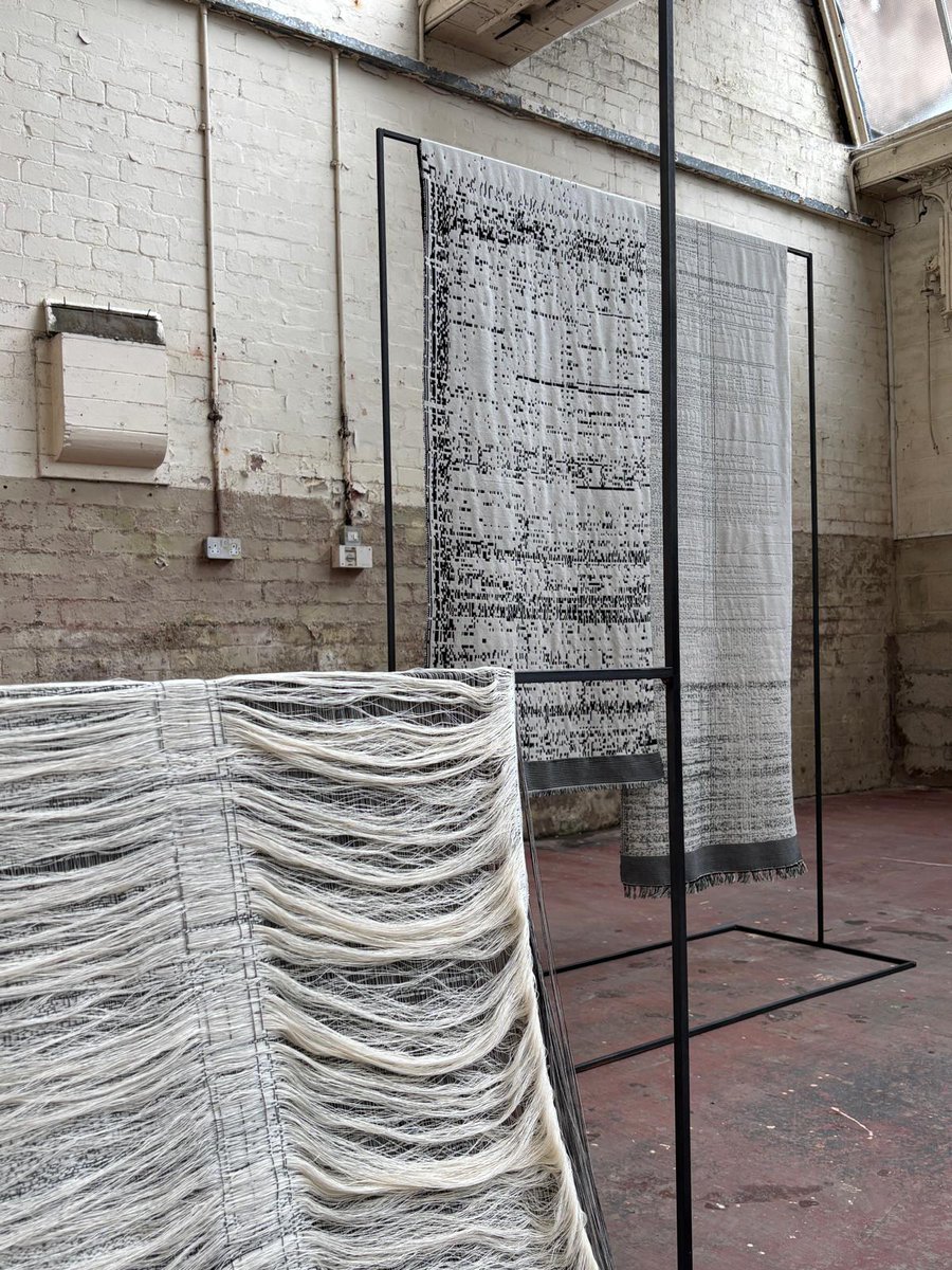 crystalbennes's tweet image. My Jacquard homage to binary code, to women weavers and "scanner girls", to suppressed histories and to the labour of making. 🖤🤍
When Computers Were Women showing as part of British Textile Biennial at Queen Street Mill in Burnley until 2/11/25.
britishtextilebiennial.co.uk/events/crystal…