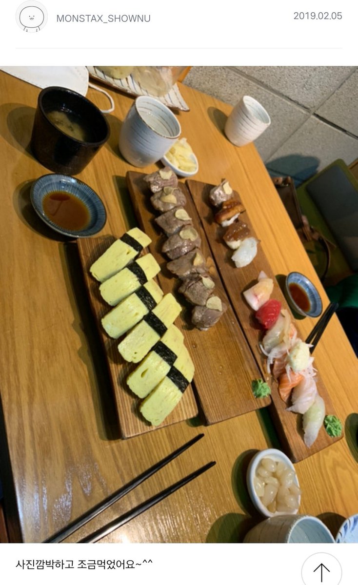 Kate_mbb's tweet image. 음식사진 이렇게 찍는 애가 이런 사진을 말아오다니 대단한뒈?ㅋㅋㅋㅋ👏👏👏