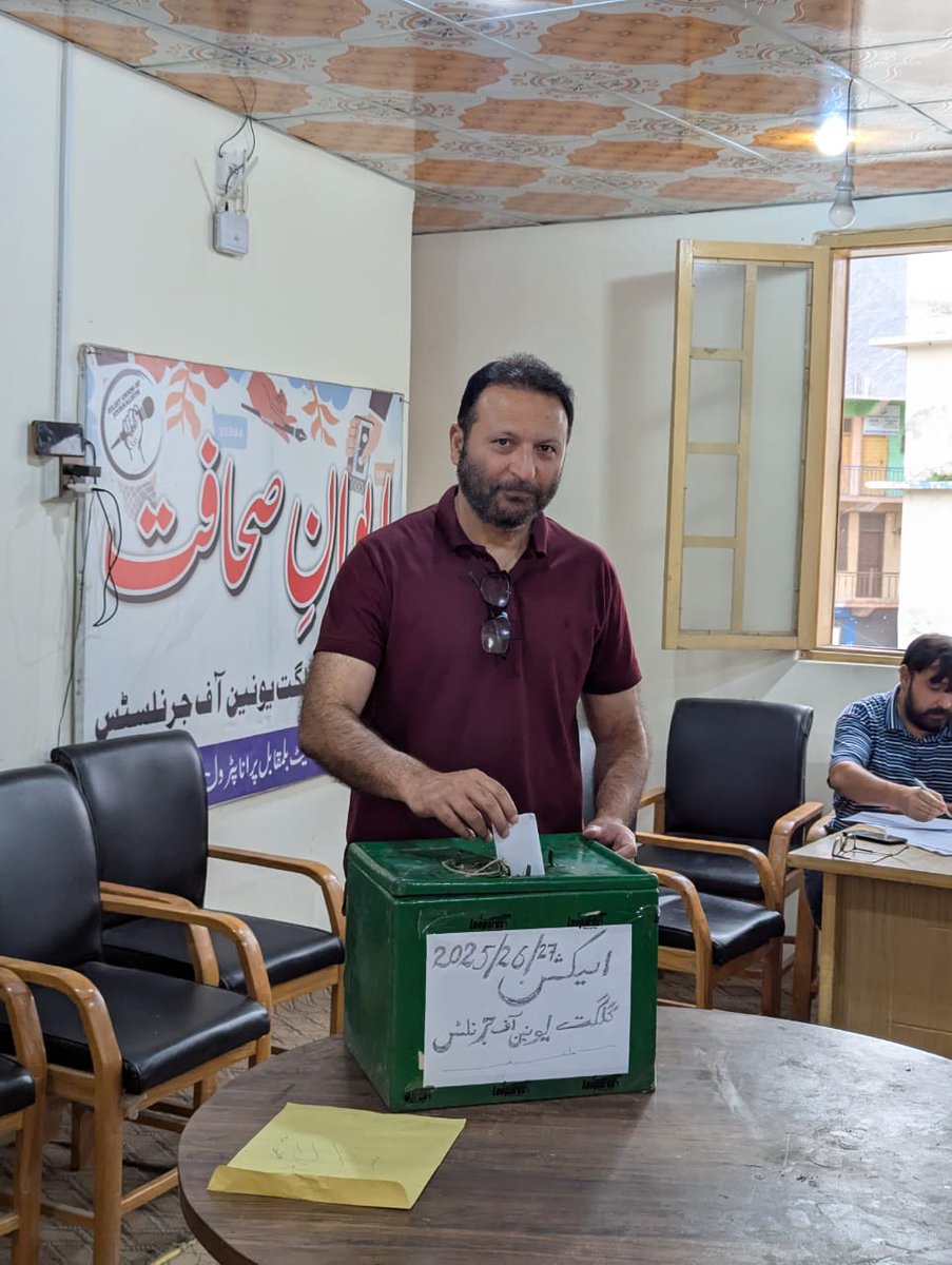 ShabbirMir's tweet photo. Union Office Journalists Gilgit elections — casting my votes.
#Gilgit #JournalistsUnion #Elections #MediaCommunity #PressFreedom #medialens
#UnionOfJournalistsGilgit https://t.co/oSigKMYOiK