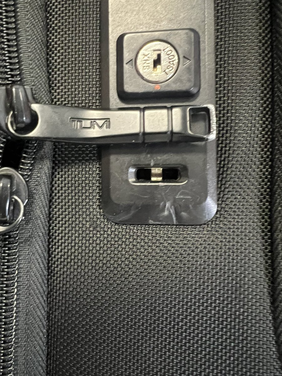 Robyn Lee Kriel tweet media