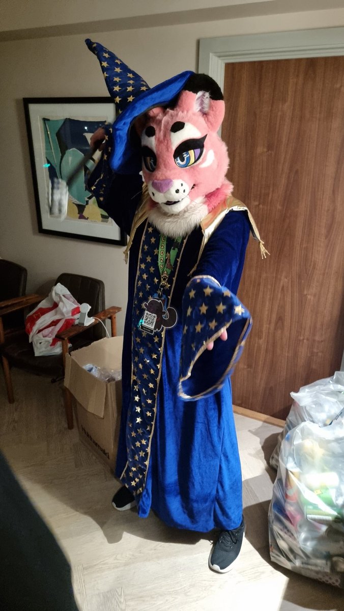 Shads_fluff's tweet image. Hippity hop, you now like slop!