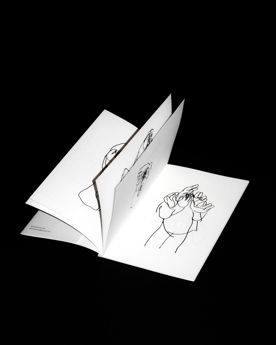 <DRAWING B 2025> 32점의 드로잉이 담긴 손바닥만한 작고 얇은 화집. 무료배송 신청 10.09까지. docs.google.com/forms/d/1KBjkJ…