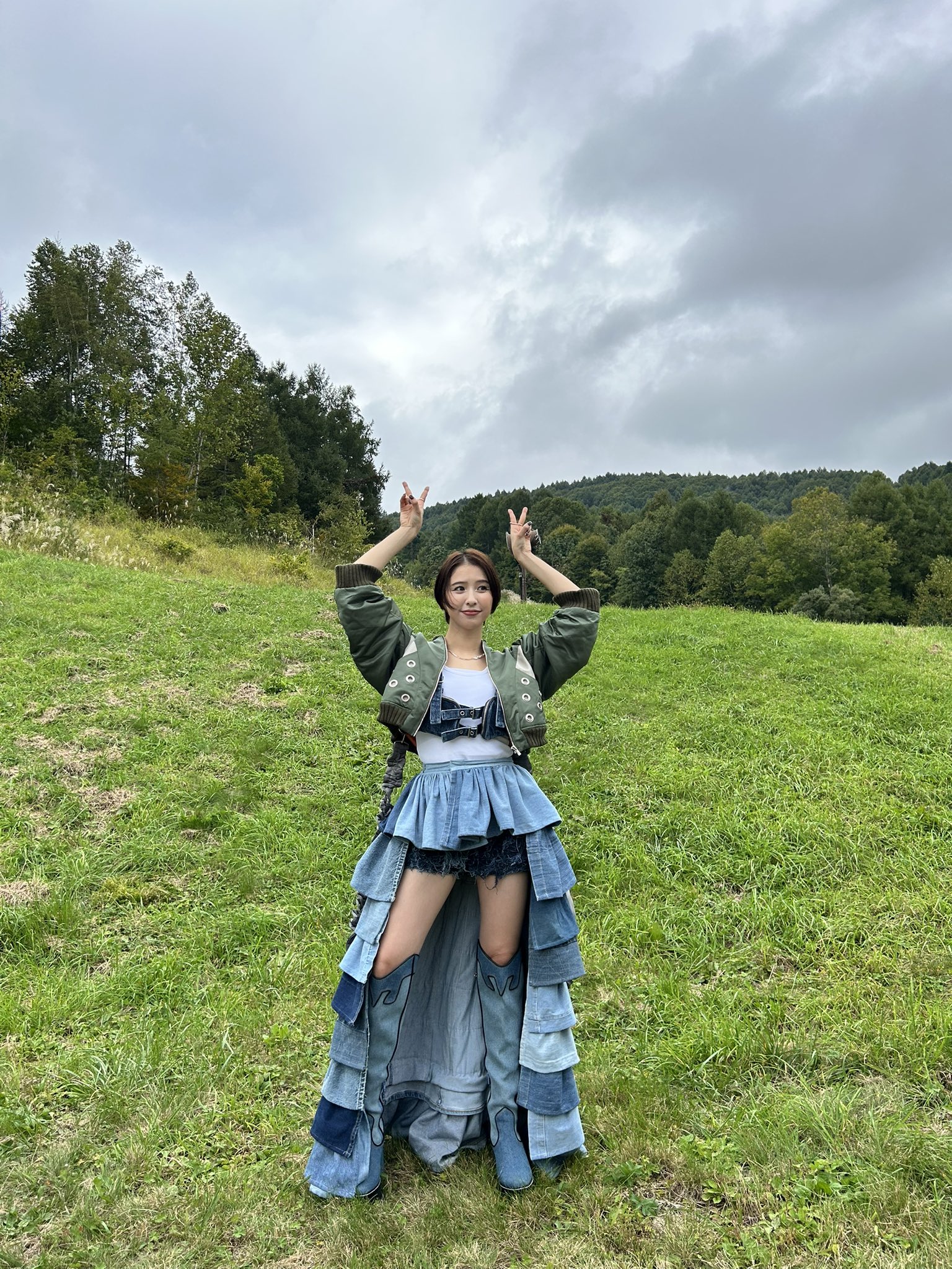 ももクロ 17 ももいろクローバーZ 5th ALBUM「MOMOIRO CLOVER Z」｜ももいろ