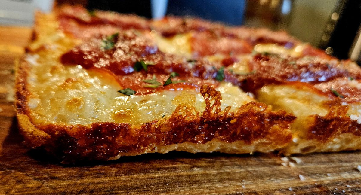 Detroit Style Pizza 🤌 Immer wieder lecker 😋🍕