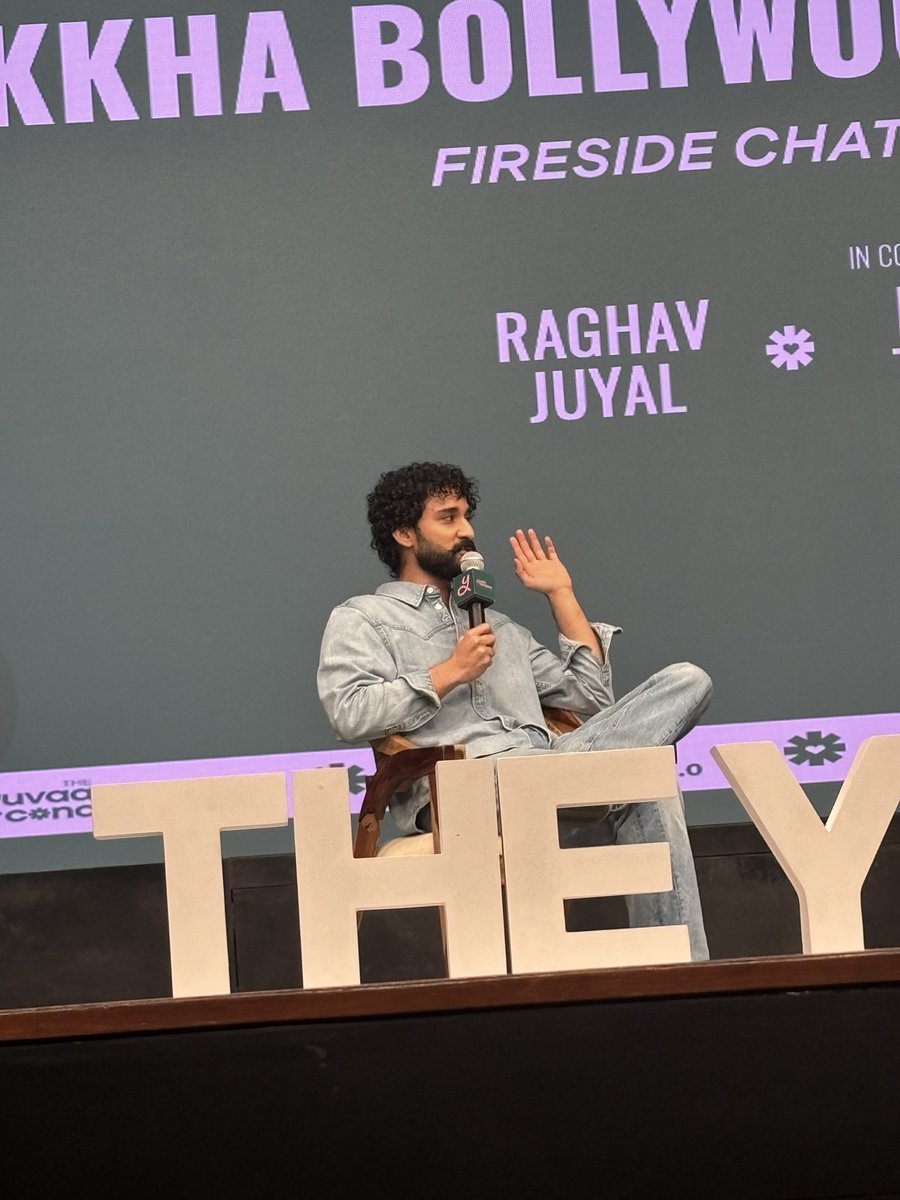 weareyuvaa's tweet image. “Jab producer mujhe nahi lete the, main unpe taras kha ke aata tha ki better luck next time 🤣🔥

Raghav Juyal on Akkha Bollywood Ek Taraf chat

#YuvaaConclave 2.0