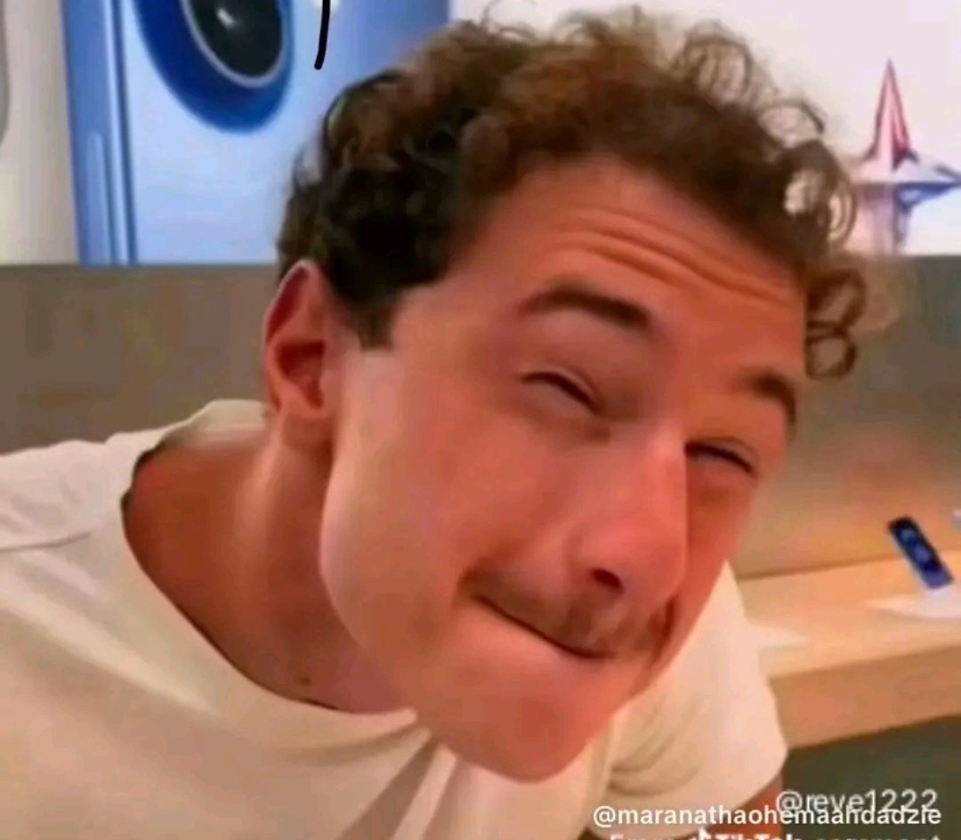 You dey support team with 36 career trophies dey call team with more than 100 trophies local champion 🤣🤣🤣

Who is the real local champion here?