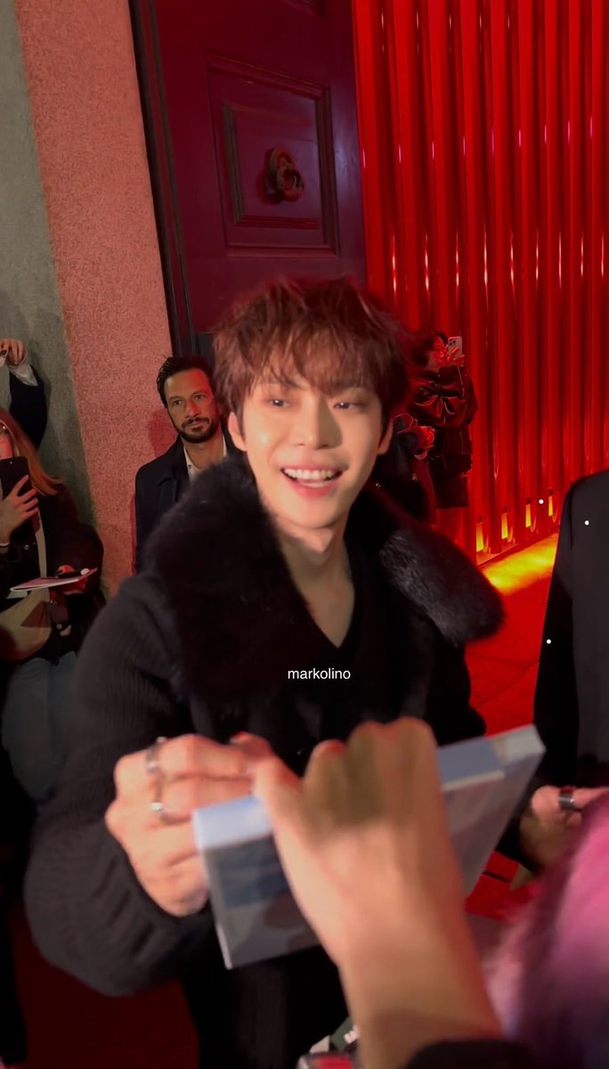 Iostinyoo's tweet photo. After a week, I can finally try to process all this (keyword try)

#DOYOUNG #도영 #DGxDOYOUNG
#DGSS26xDOYOUNG #DGSS26

(special thanks to my bestie @markoIino for the video) https://t.co/F3NmeuNOQC
