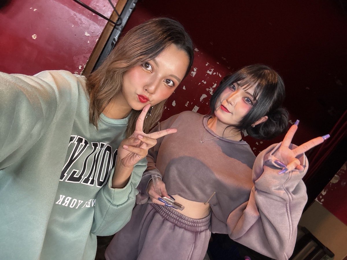 ELEN__INFO's tweet photo. 💚🍂-----10月ライブ情報-----🌙💜

🟢 10/11@ 横浜7thAVENUE
※ 主催ライブ

🟣10/15@ 渋谷STARLOUNGE

🟢10/25@ 下北沢mona records

🟣10/27@ 渋谷STARLOUNGE
（MESSENGERSHOUSE）

📍詳細は追ってポストします📮 https://t.co/voY9cgMDm7