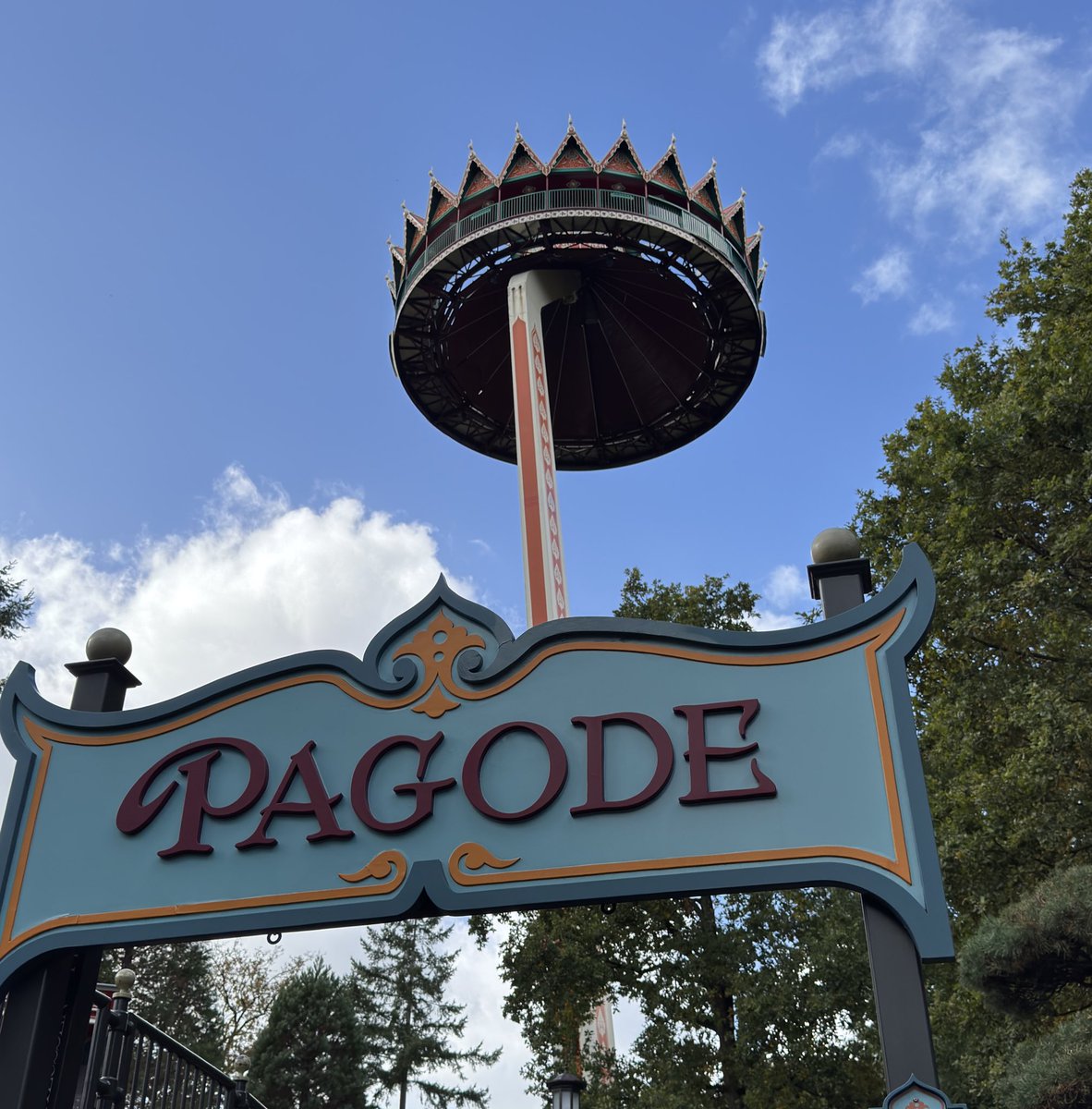 wonderwijzernl's tweet image. Ai, Pagode valt op z’n hoogste punt in storing…

#Efteling #Pagode #Storing