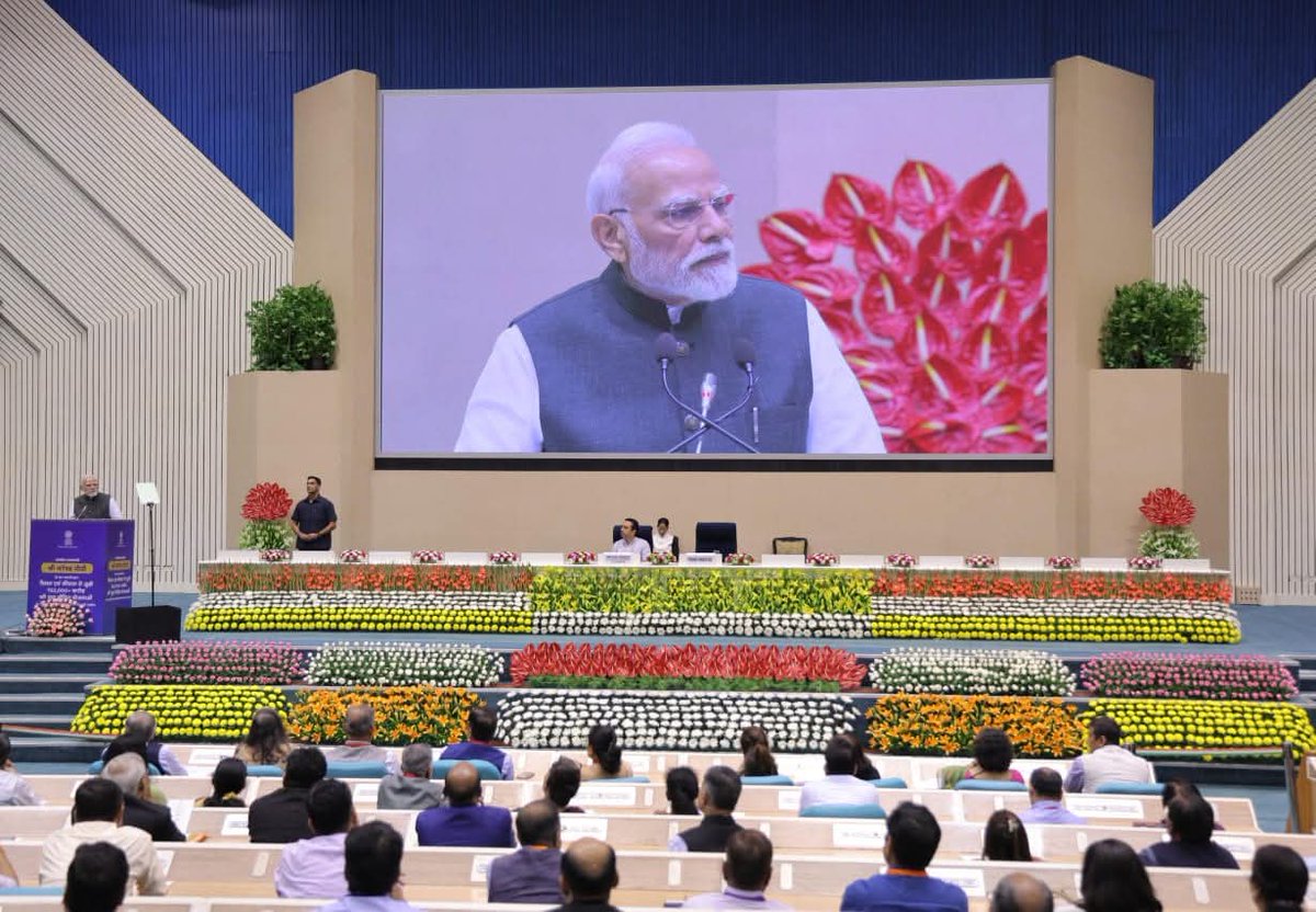 Vivekdeol7's tweet image. नए भारत की कौशल क्रांति को बढ़ावा देने के उद्देश्य से ₹60,000 करोड़ की पहल PM–SETU का शुभारंभ किया गया जिसके तहत देशभर के 1,000 सरकारी ITIs को नए युग की तकनीक व कौशल से जोड़ा जा सकेगा। @narendramodi  @jayantrld @MSDESkillIndia 
@PMOIndia 
##SkillIndia