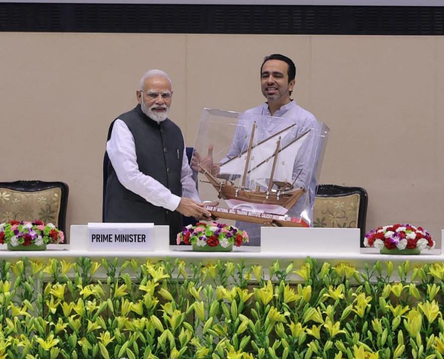 Vivekdeol7's tweet image. नए भारत की कौशल क्रांति को बढ़ावा देने के उद्देश्य से ₹60,000 करोड़ की पहल PM–SETU का शुभारंभ किया गया जिसके तहत देशभर के 1,000 सरकारी ITIs को नए युग की तकनीक व कौशल से जोड़ा जा सकेगा। @narendramodi  @jayantrld @MSDESkillIndia 
@PMOIndia 
##SkillIndia