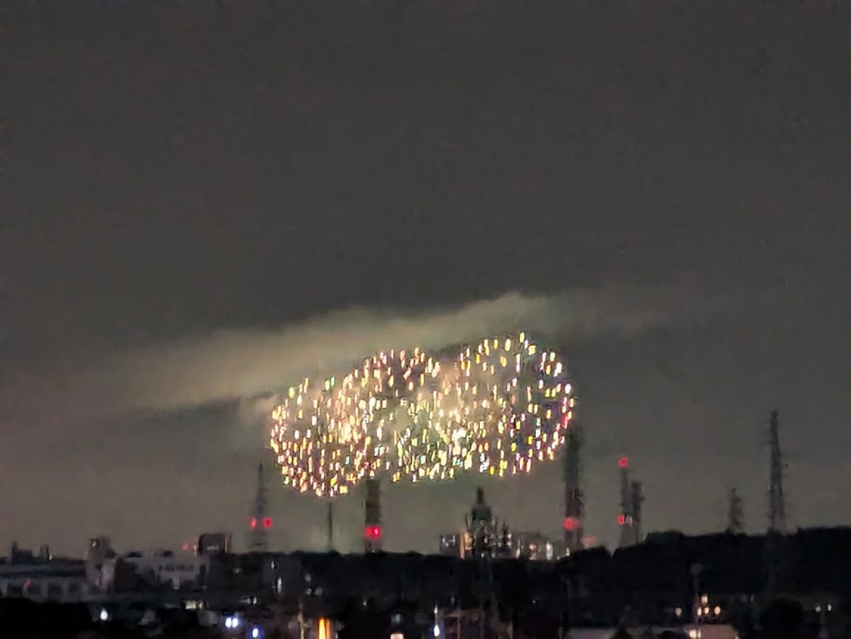なんの音かと思ったら、
令和7年度 流山花火大会 だったのね

雨が止んでよかった

あと、千葉県東葛地区のビッグイベントと云えば、
東葛駅伝か

東葛飾地方　中学校駅伝競走大会第77回大会
令和7年10月18日（土）9時00分　松戸市民劇場前スタート予定

松戸スタートが固定になったのね