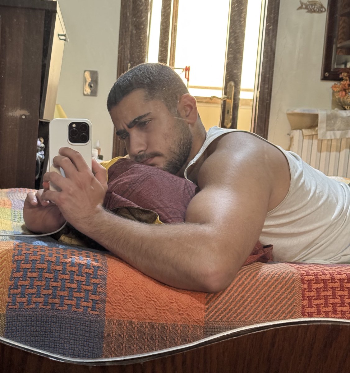 itzjoee4's tweet image. In bed all day