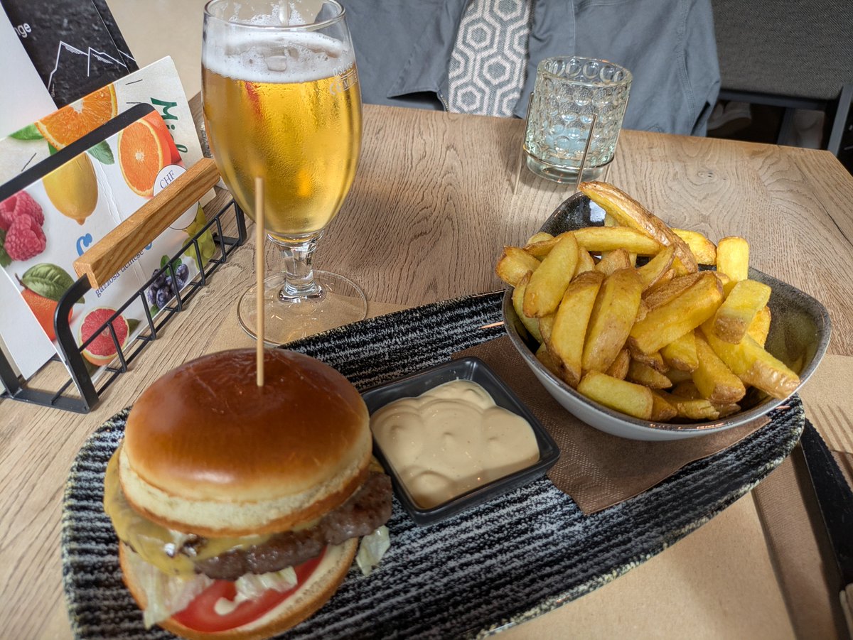 Otter (@otter8201) on Twitter photo 