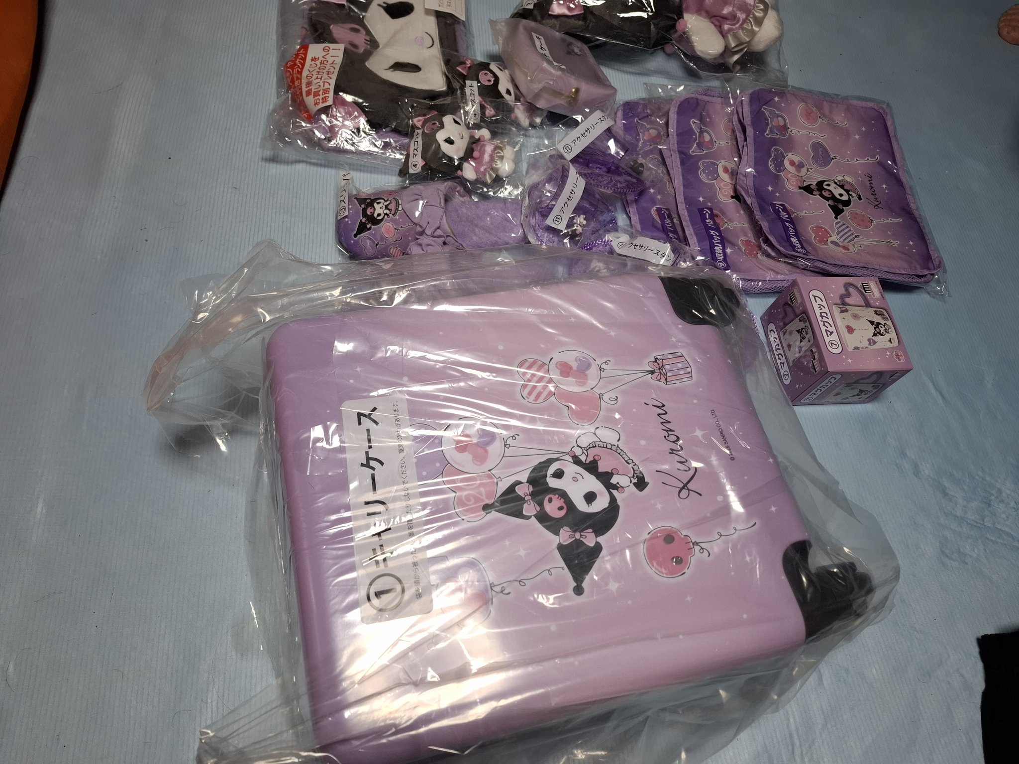 10/4（土）～順次発売！「クロミ当りくじ」｜サンリオ クロミ