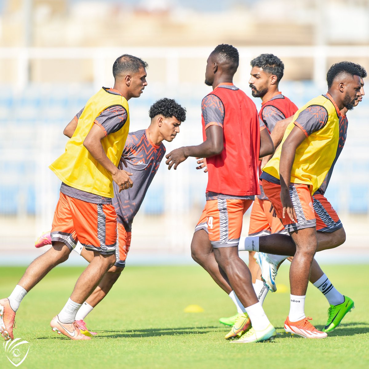 قبل البداية .. إحماء 🧡✅

#مضر_هجر | #دوري_الدرجة_الثانية | #SDL