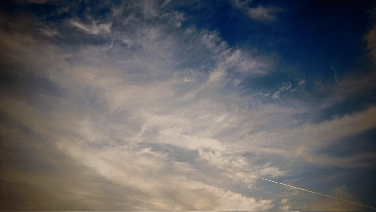 HauntFreak11's tweet image. Saturday views

- #MentalHealthDay #RechargingMySoul #OutForAWalk