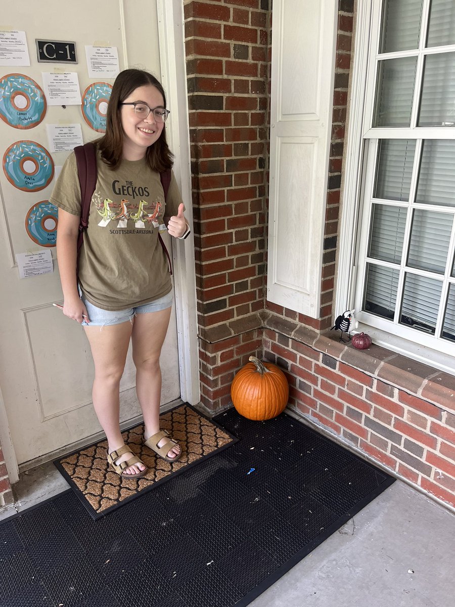 Fall vibes at my kids place! 
So cool to see her so happy and successful.