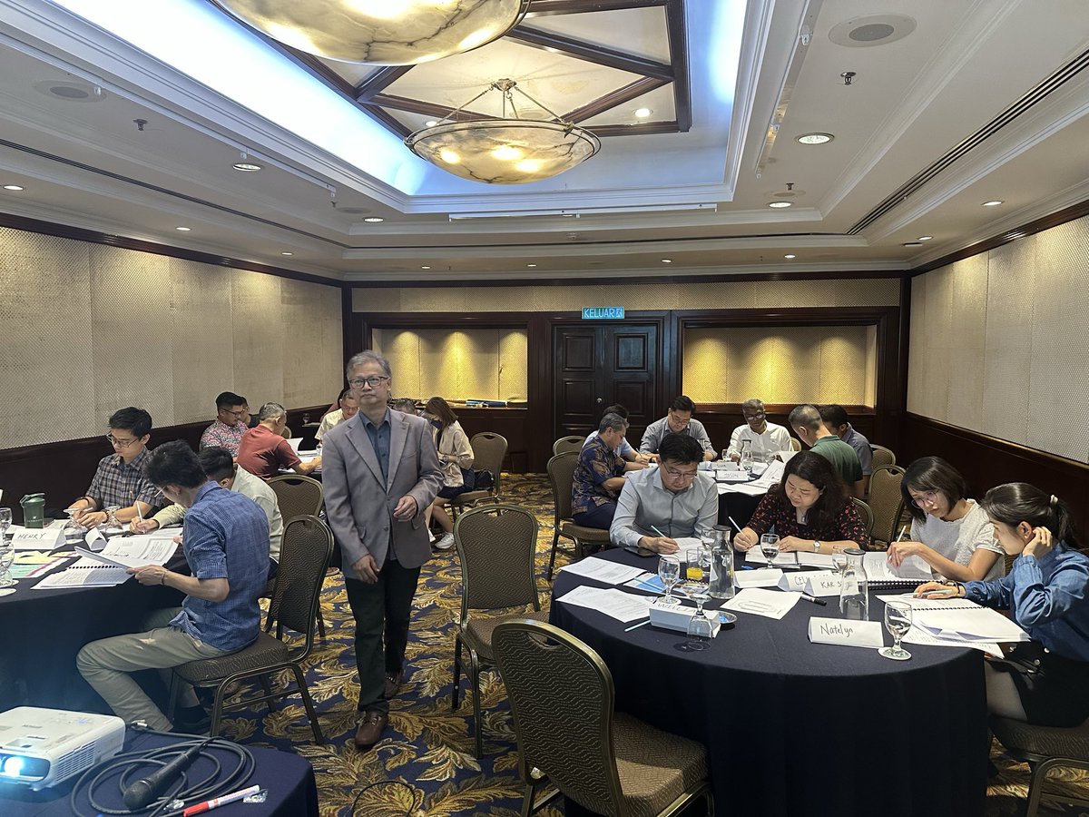 OCKGroup's tweet image. The best investment we can make is in our people 🙌🏼

2-day Leadership Program covering 7 Habits of Highly Effective Person 

#OCKGroup #7habits #LeadershipProgram