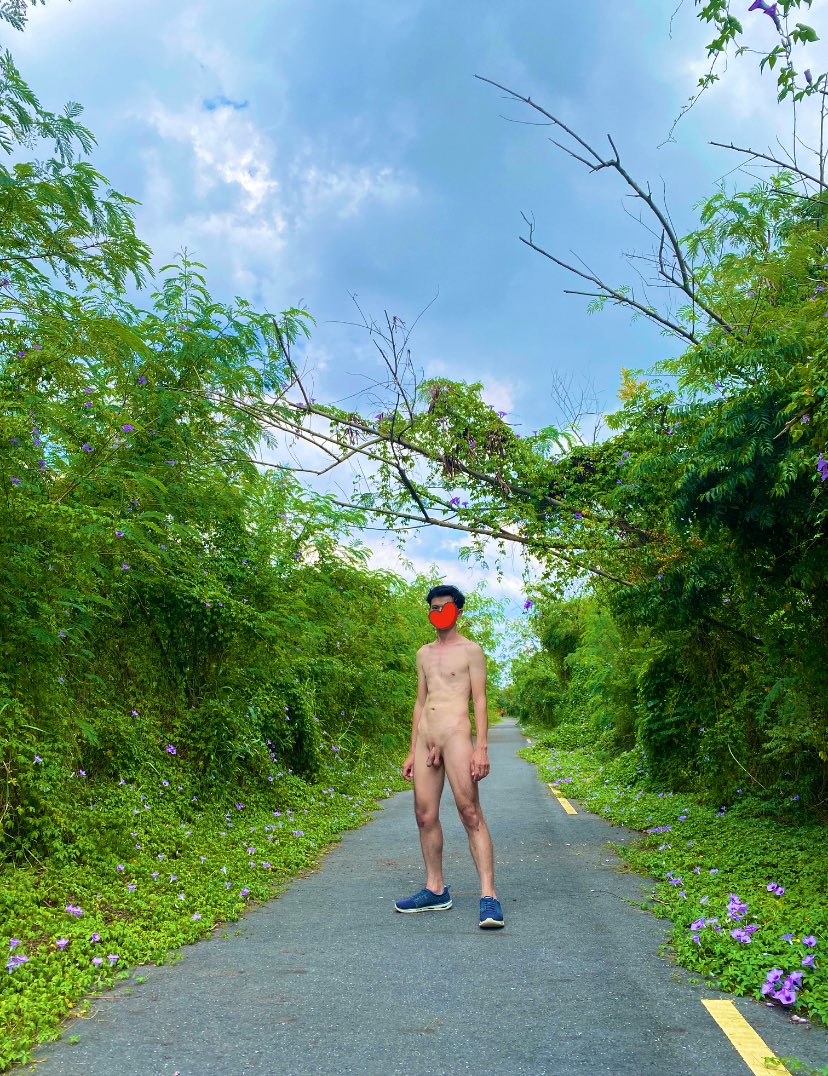 那天..
真的熱死耶！！

#野裸