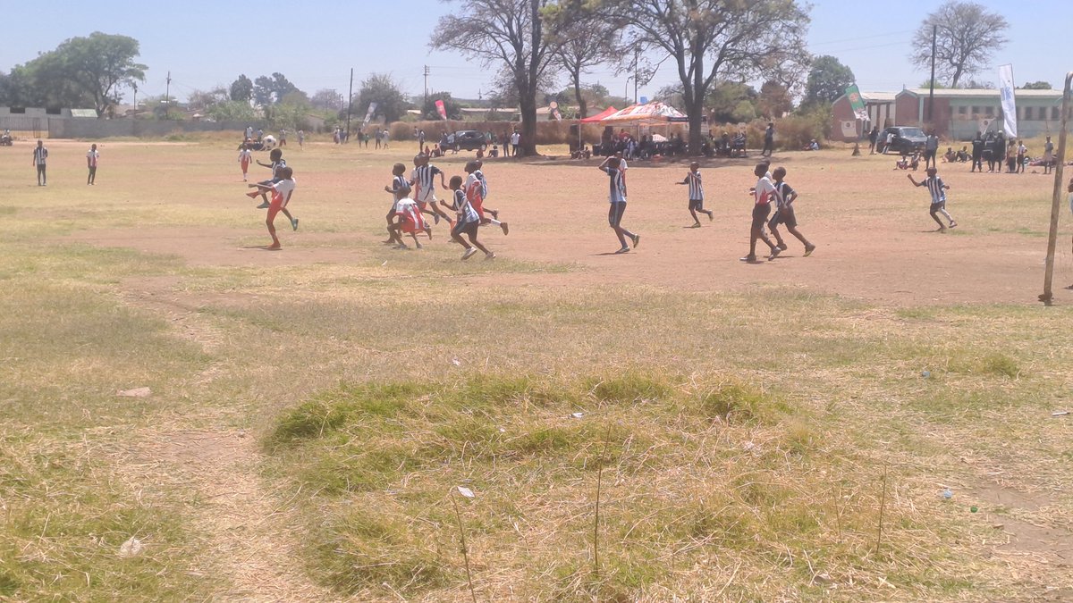 matpulsezw's tweet image. Every Legend starts somewhere!!

The CK Nyoni tournament, organised by Tshabalala Sizinda Old School, gives young football and netball players a platform to showcase their talent, passion and hunger for sport.

CKNTournament #GrassrootsSports