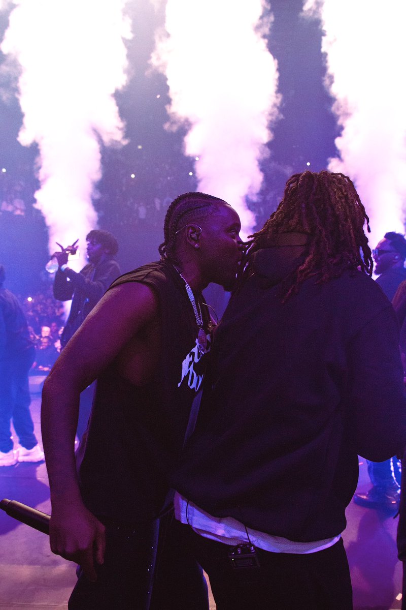 Marie⭐️ tweet media