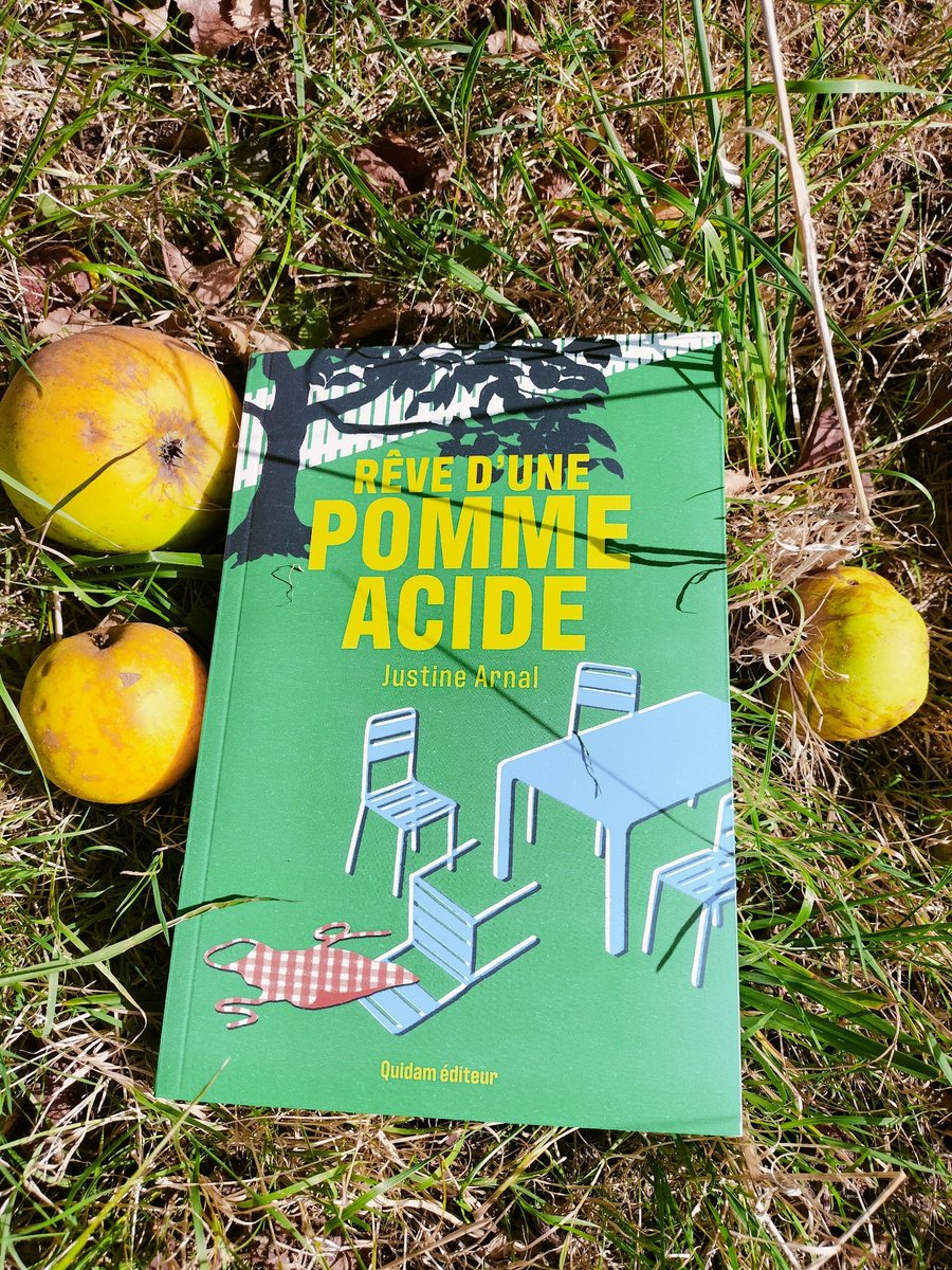 Rêve d'une pomme acide🍏🍏🍏
Justine Arnal
Quidam éditeur 
🍏
Le portrait d'une famille consignée dans des mécanismes implacables.
L'argent pour les hommes.
Les larmes pour les femmes.
Une prise envoûtante.
Un chef-d'oeuvre d'une rare élégance.
🍏🍏🍏🍏🍏