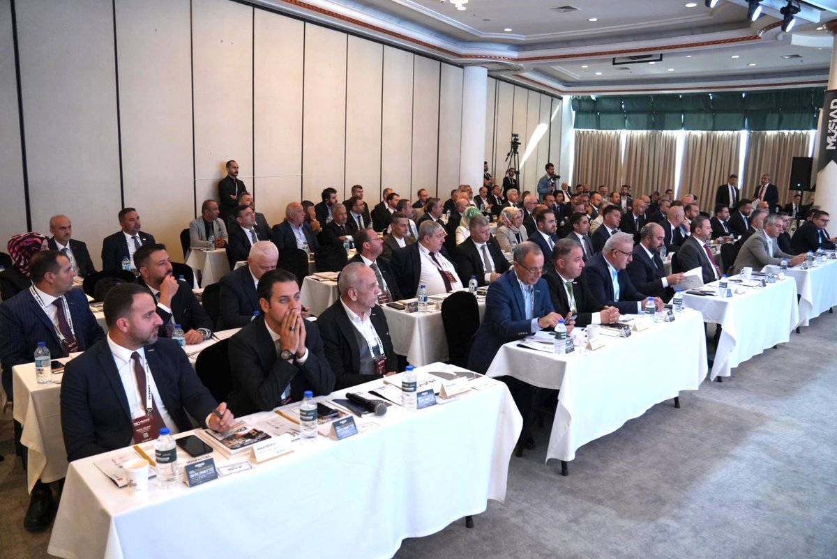 MÜSİAD Kayseri (<a href="/MUSIAD_Kayseri/">MÜSİAD Kayseri</a>) Şubemizin ev sahipliğinde gerçekleştirdiğimiz 110. Genel İdare Kurulu programımızı, Başkanlar Toplantısı ile tamamladık.

Teşkilatımızın farklı bölgelerinden gelen Şube Başkanlarımızla bir araya gelerek; ülkemizin üretim, yatırım ve kalkınma