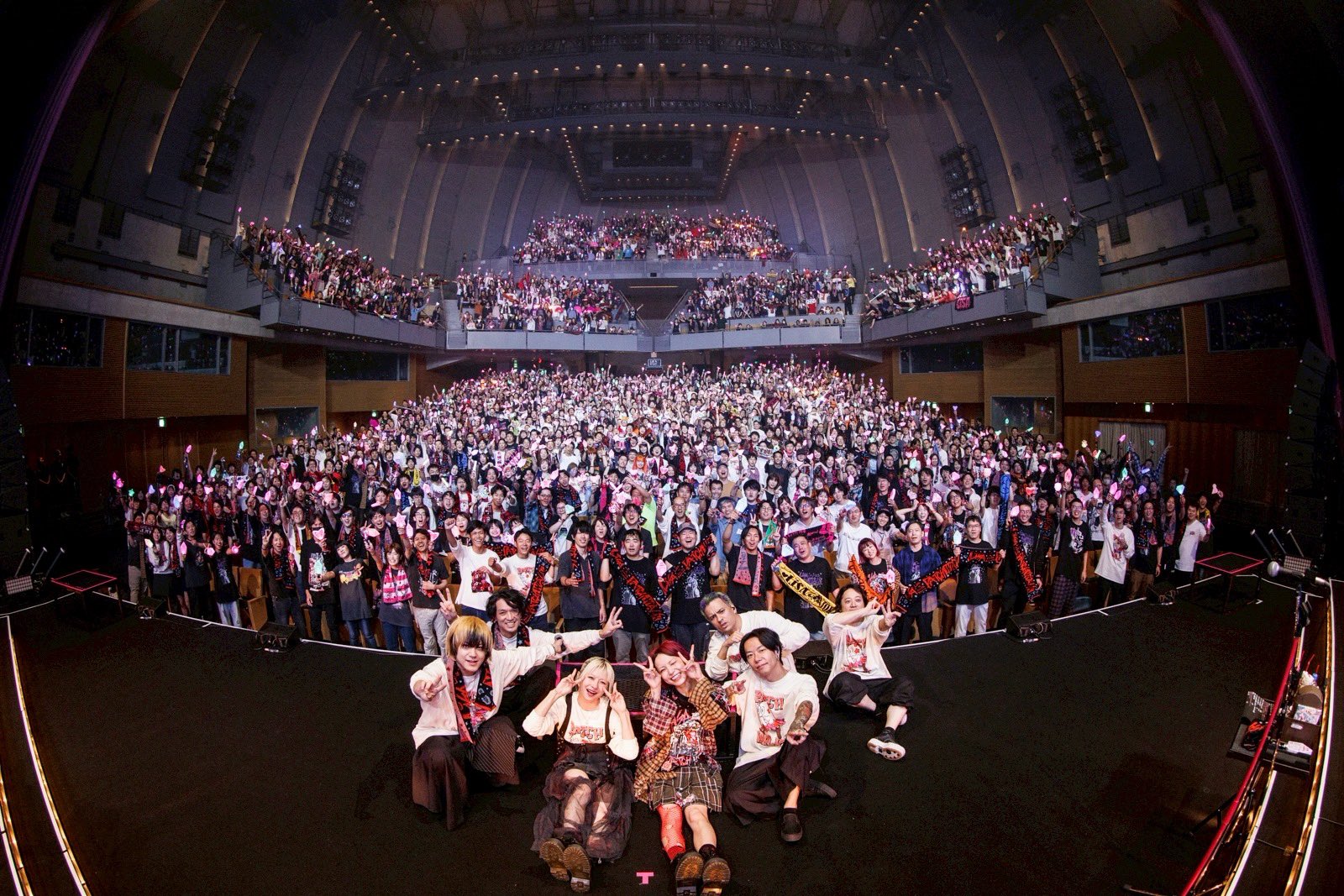 G2aldT9bgAAPy_7?format=jpg&name=large