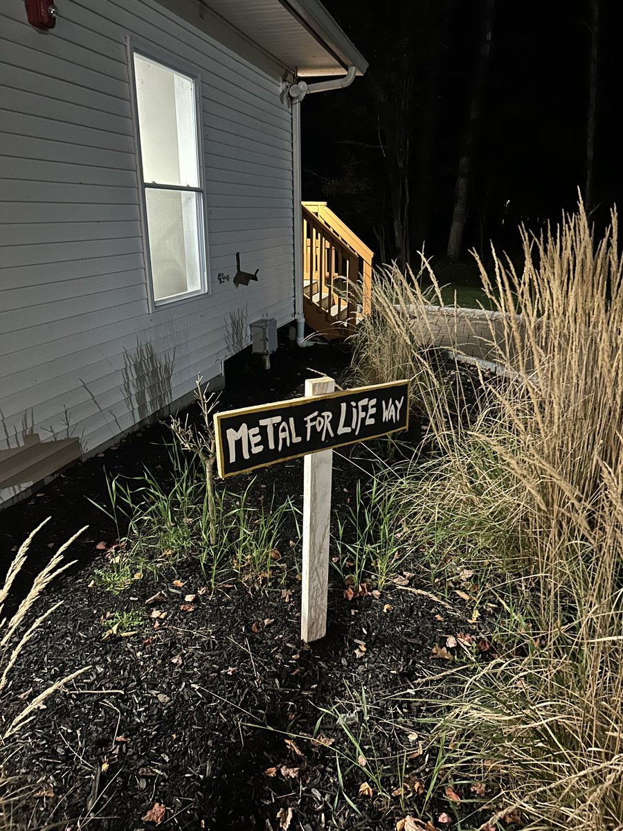 Metal Forever Mark tweet media