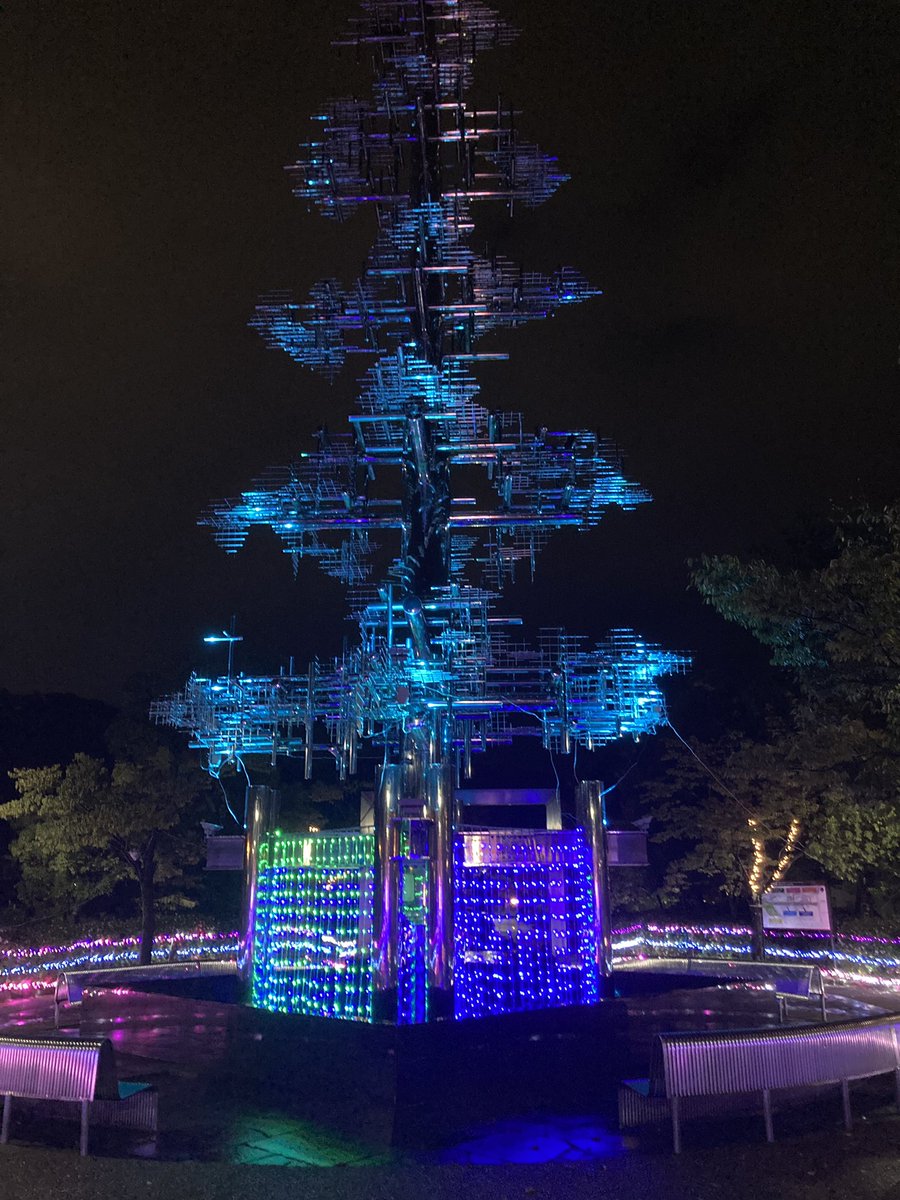 朝から3時間くらい稼働してお昼ご飯代だけ浮きました😇
バービタ二連続ミス😶‍🌫️

運動公園近くでライトアップされてたから夜突撃🚗

にしてもエヴァ全然設定わからんな6ツモしてても普通に捨てちゃいそうなんだが