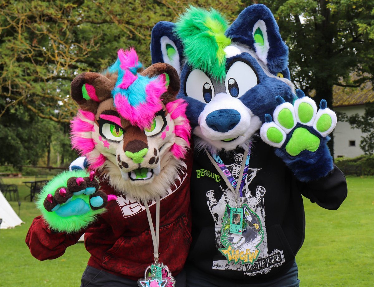 🌈✨ Ur local sparkledog Shiko ✨🌈 tweet media