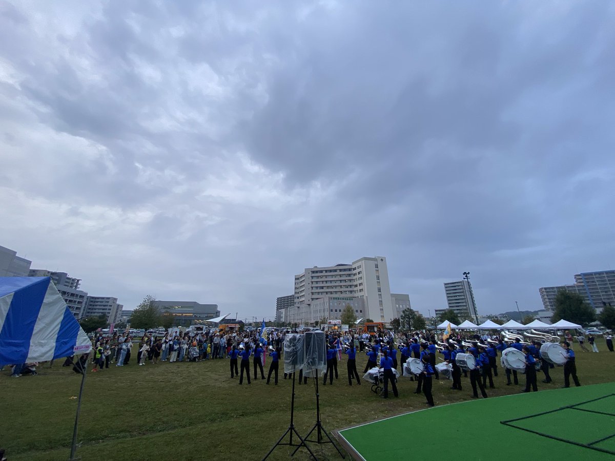 【イベント】

年2回辻堂駅北口で実施される「辻フェス」に #ベルマーレ が参加、 #えるスポーツキャスター の #浅川花和 が総合司会を務めました♬

tsujifes.com

またプレでヨガ体験会を実施。スタッフの猪狩さんと片瀬さんも急遽参加。
先生にかなりしごかれてました笑

#bellmare