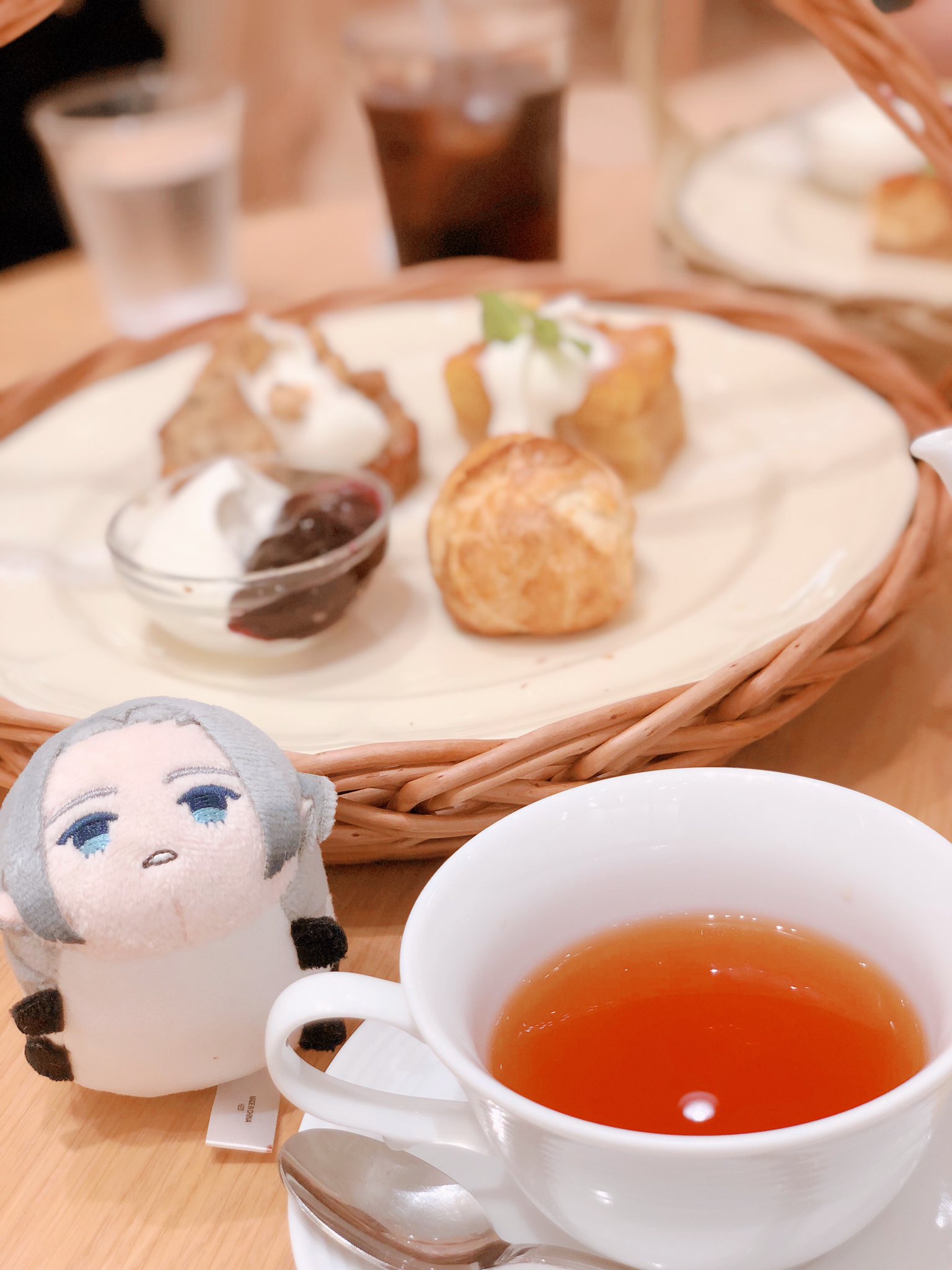 ぽんぽん🧁 (@pompombnzai) / X