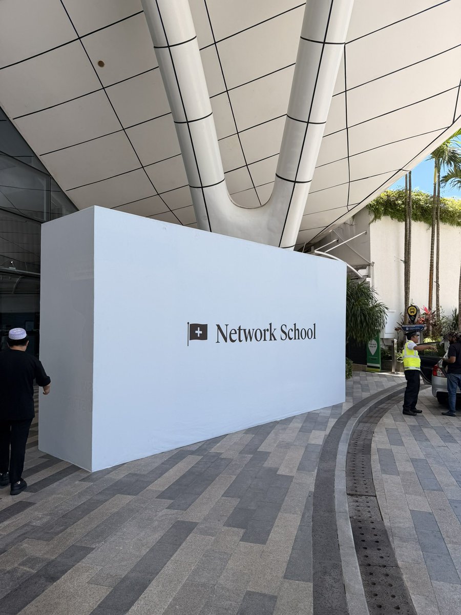 niraj's tweet image. Visited @thenetworkstate in Malaysia today.

Has that early Ethereum energy – you can tell something important’s forming.