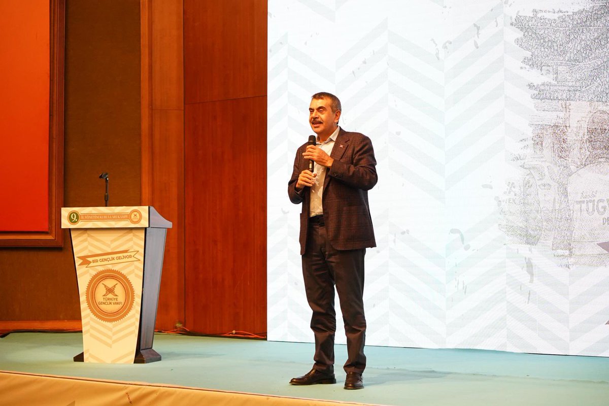 TÜGVA 9. İl Yönetim Kurulu Kampı vesilesiyle ilçemizde bir araya geldiğimiz kıymetli genç kardeşlerimizi ağırlamaktan büyük mutluluk duyduk.

TÜGVA Genel Başkanı Sn. İbrahim Beşinci, Kaymakamımız Sn. Nuri Mehmetbeyoğlu ve Belediye Başkanımız Sn. Süleyman Acar ile birlikte Milli