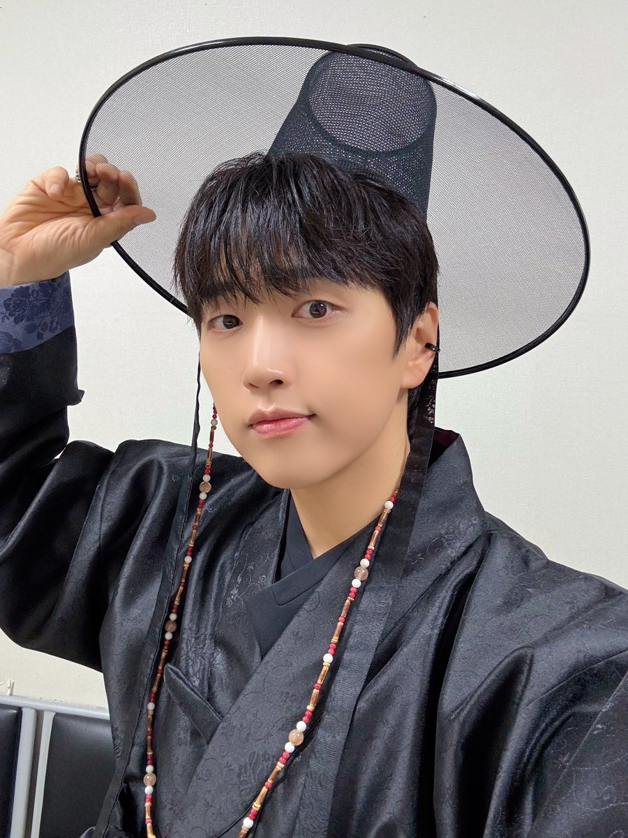 [#B1A4air▶] 잠시 후 7시 40분, 'tvN 놀라운 토요일'에 #산들 이 출연합니다👐 산들이가 놀토에서 어떤 활약을 했을지 궁금한 바나들 본방사수로 만나요🥰

#B1A4 #SANDEUL