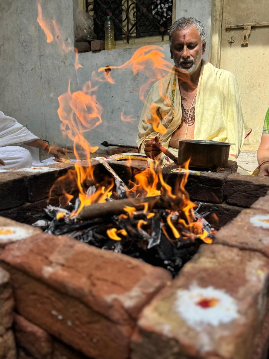 NvssprabhakarM's tweet image. #JaiShriRam #Ramanthapur #Ravan #mela organised by #Dasara #utsav #samithi @BJP4Telangana @bandisanjay_bjp @drlaxmanbjp @Eatala_Rajender @kishanreddybjp @narendramodi @Aruna_DK