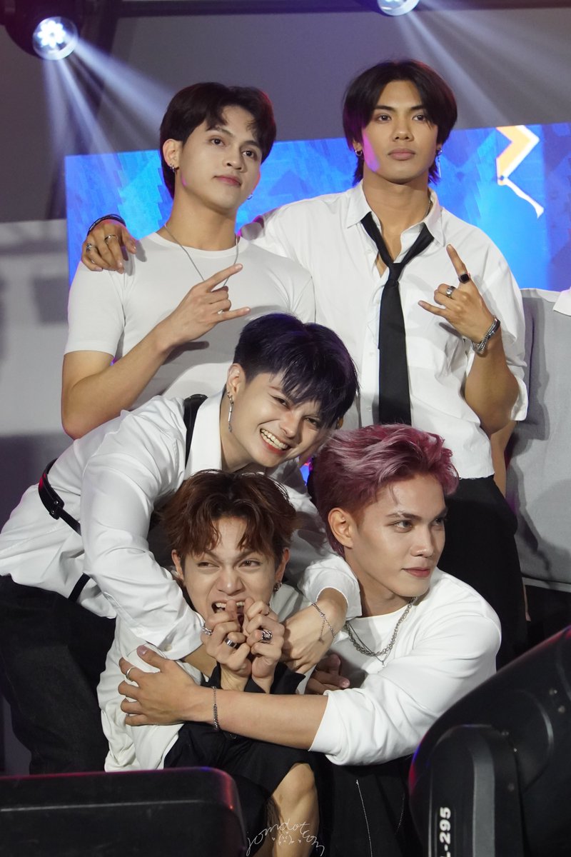 This user loves <a href="/official_newID/">New:ID OFFICIAL</a> so much.
🥹🫶

#New_ID
#NewID_JOM <a href="/jomaceronn/">sugawyhoneybee</a> 
#NEWID_WILSON
#NEWID_MACKY <a href="/mackytuason/">New:ID Macky</a> 
#NEWID_THAD <a href="/ThadSune/">Thad of New:ID</a> 
#NEWID_L <a href="/JoshLabingisa/">L of NEW:ID</a>