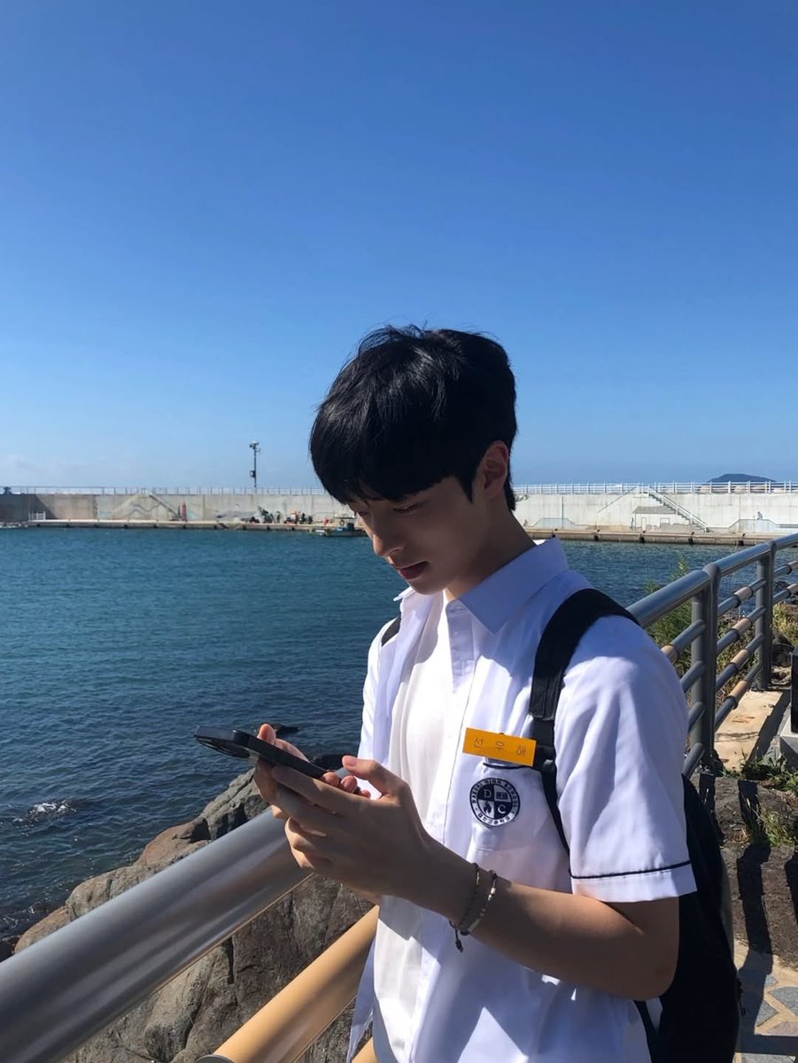 何度でも言うけど高校時代が完璧of完璧なんよ。マイユース、ソンジュンギ目当てで観始めたはずなのにダルムくんがやばすぎて途中までそっちに気とられてた。むりいけめんすぎる。