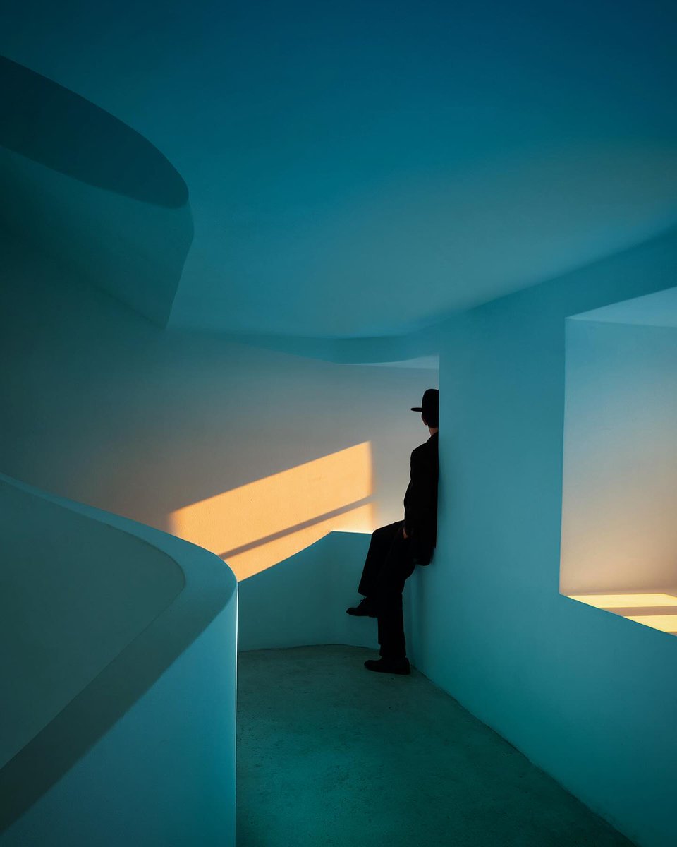 .

Aglow in the stillness of the moment…

Minh T  (thismintymoment)

.